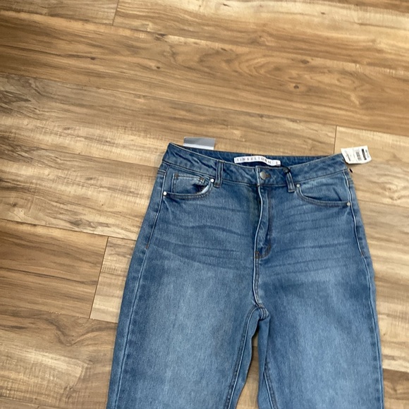 Tinseltown Jeans - Picture 4 of 6